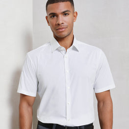 Stretch fit cotton poplin short sleeve shirt